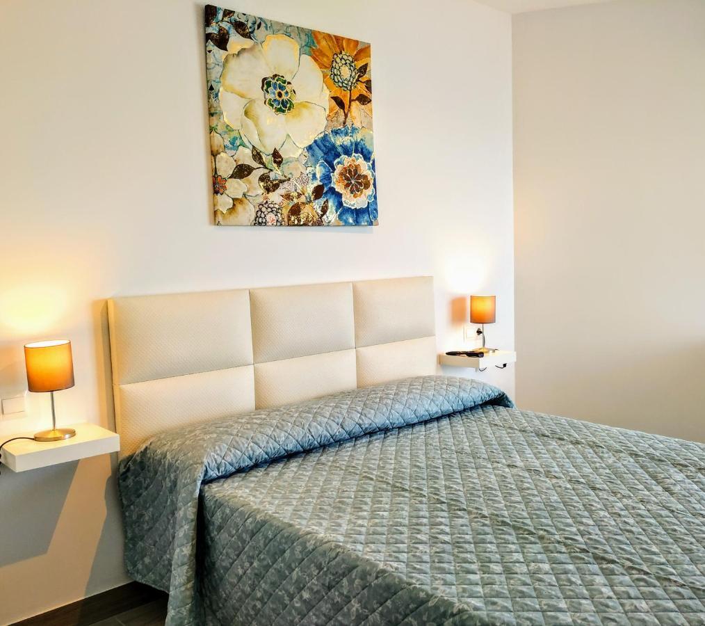 Torresol 402 Apartment Нерха Екстериор снимка